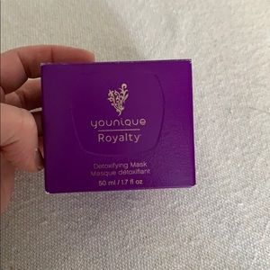 Younique Detoxifying Mask